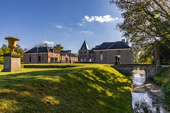 Kasteel Twickel vanaf Twickelerlaan.jpg